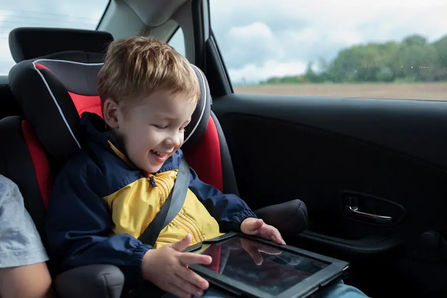 Effect on eyes of kids who watch mobile videos on moving car
